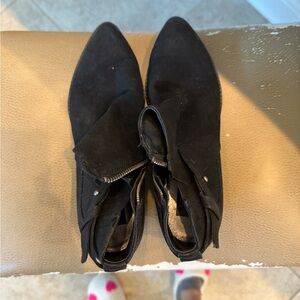 Dolce Vita Black Ankle Booties